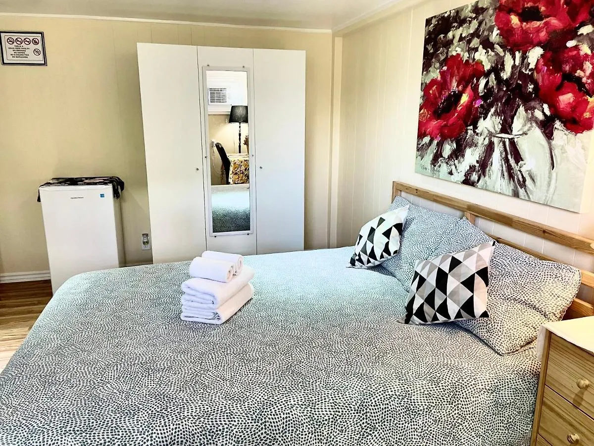 Perfect Home-Private Washrooms,Free Parking,High Speed Net トロント ホームステイ