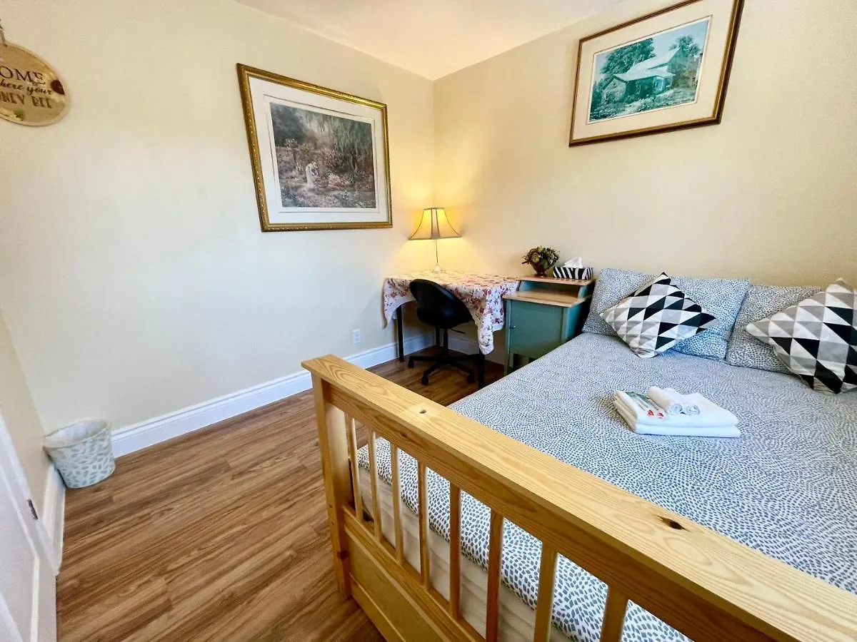 Perfect Home-Private Washrooms,Free Parking,High Speed Net トロント 0*,  カナダ